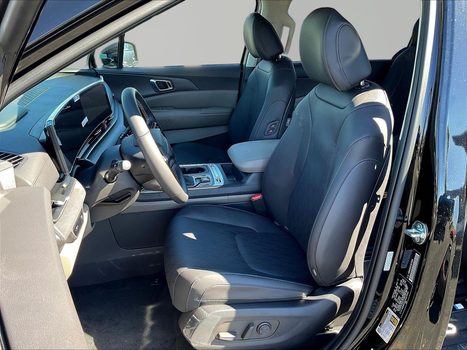 New 2027 Kia Carnival SX FWD image 17