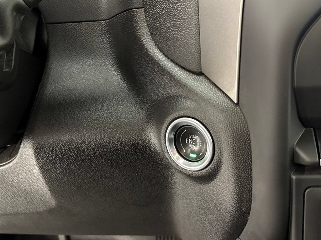 Certified 2025 Chevrolet Silverado 1500 W/T RWD image 29