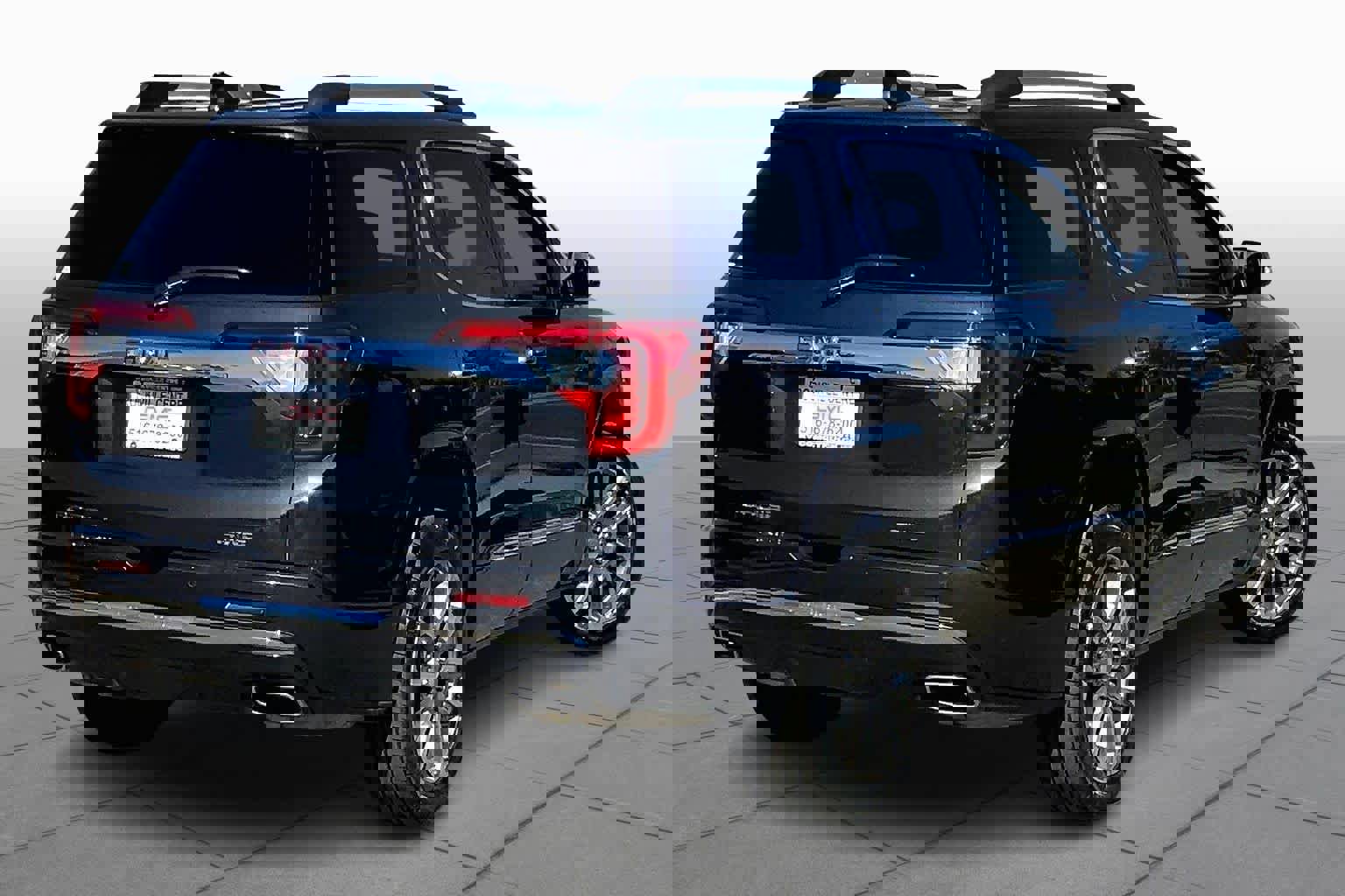 Certified 2022 GMC Acadia Denali w/ Denali Technology Package AWD/4WD image 11