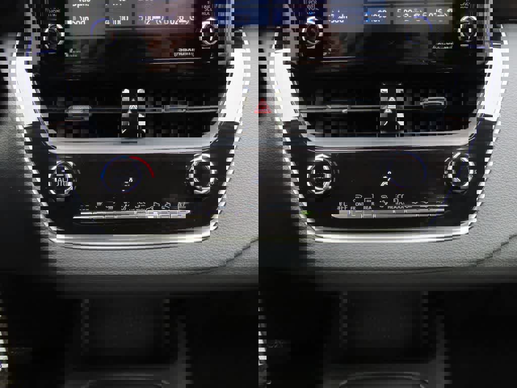 Used 2022 Toyota Corolla LE w/ Carpet Mat Package (TMS) image 20