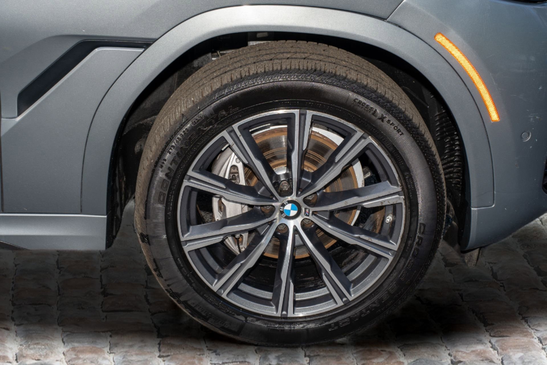 Used 2024 BMW X6 xDrive40i w/ Premium Package image 41