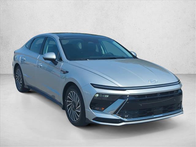 Certified 2025 Hyundai Sonata Limited FWD image 7