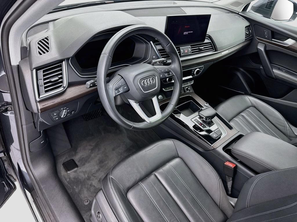 Used 2023 Audi Q5 2.0T Premium Plus w/ Premium Plus Package AWD/4WD image 9