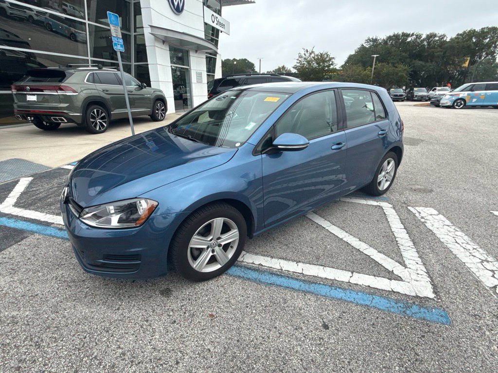 Used 2017 Volkswagen Golf Wolfsburg Edition FWD image 3