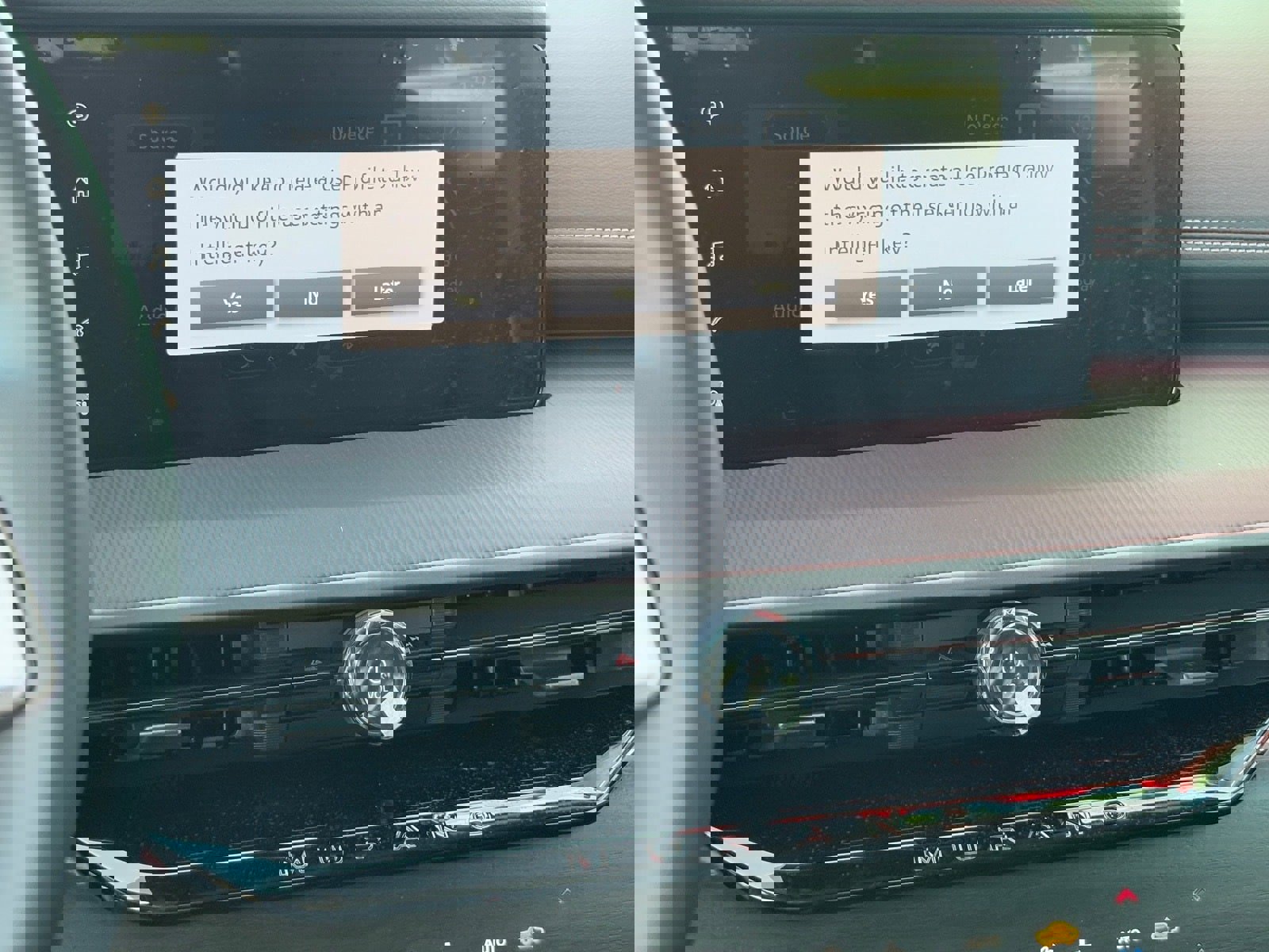 New 2025 Nissan Murano SV w/ Cargo Package image 24