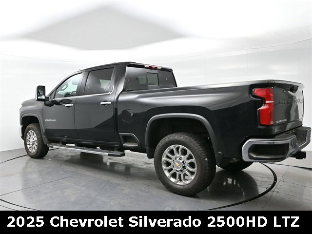 Used 2025 Chevrolet Silverado 2500 LTZ w/ LTZ Premium Package image 5