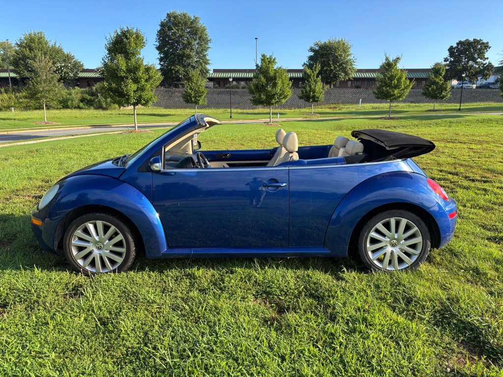 Used 2008 Volkswagen Beetle SE image 7