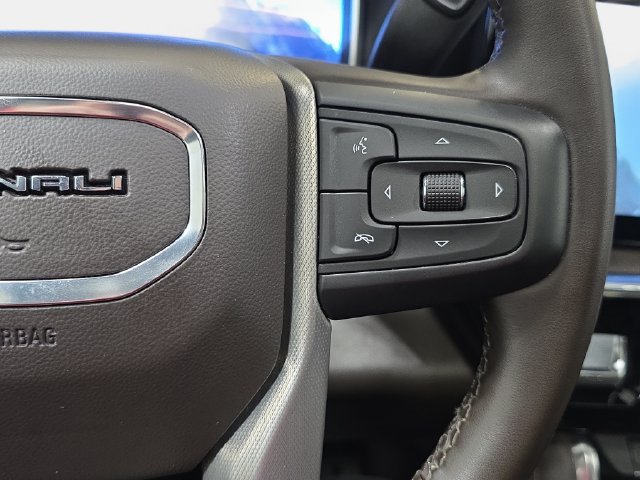 Used 2024 GMC Sierra 2500 Denali w/ Technology Package AWD/4WD image 17