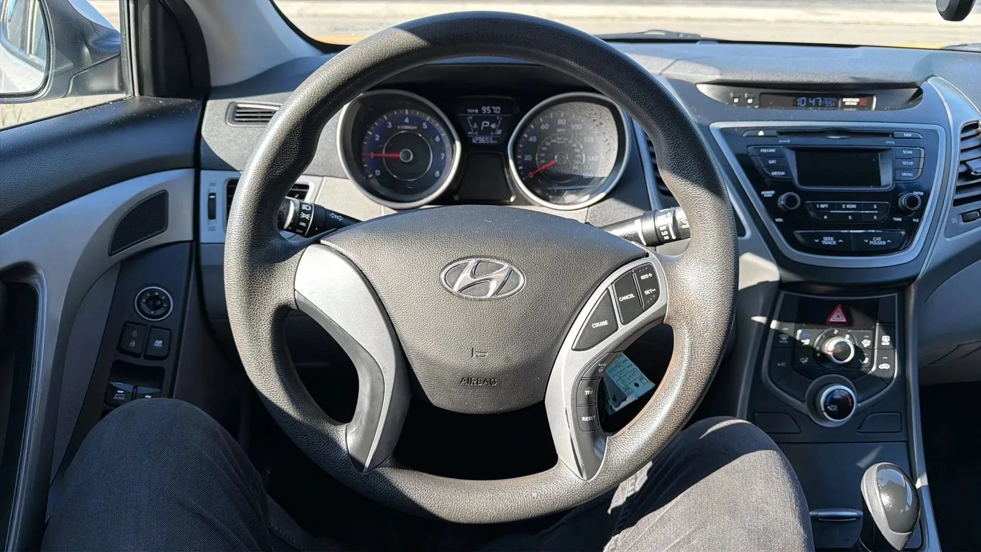 Used 2015 Hyundai Elantra SE FWD image 10