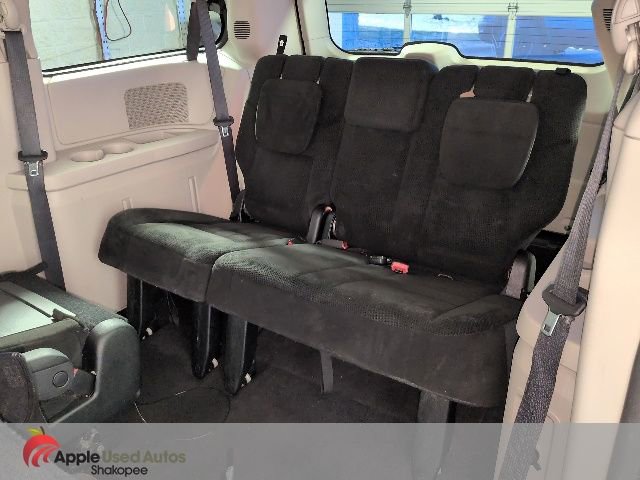 Used 2016 Dodge Grand Caravan SXT FWD image 29