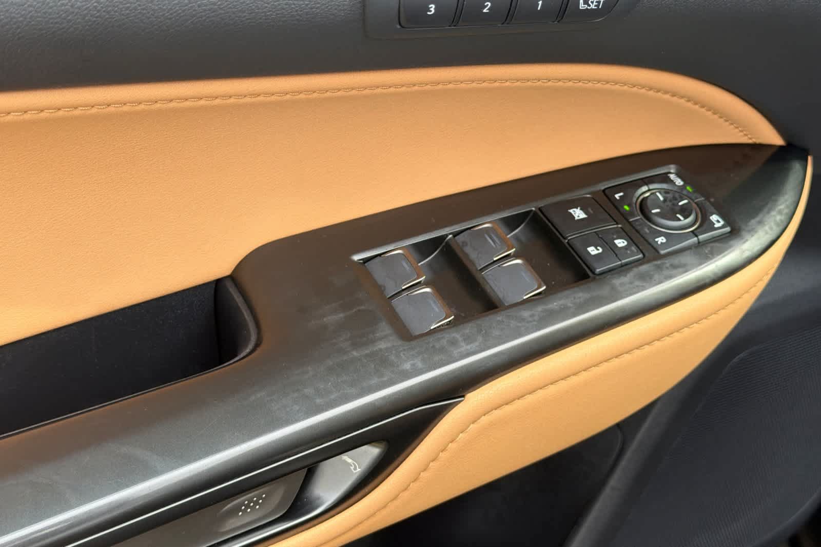Used 2026 Lexus NX 350h AWD w/ Accessory Package (2T) image 13