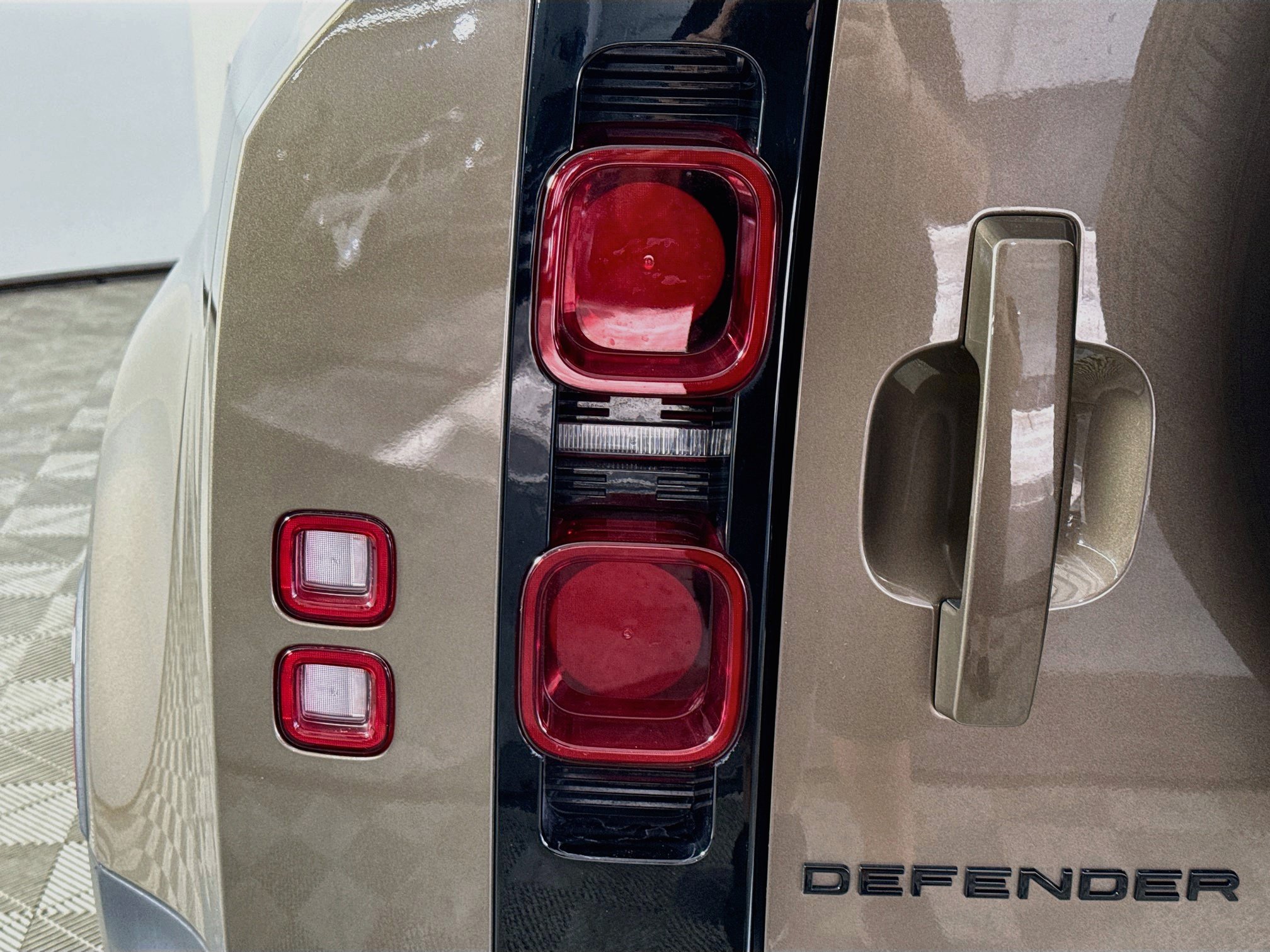 Used 2024 Land Rover Defender 110 S AWD/4WD image 36