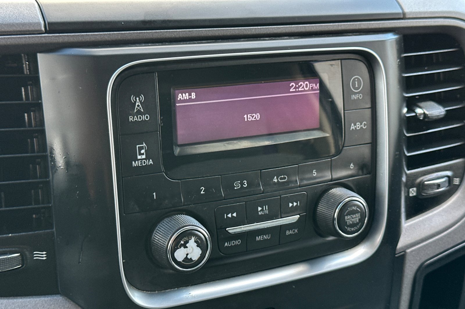 Used 2017 RAM 1500 Express image 23