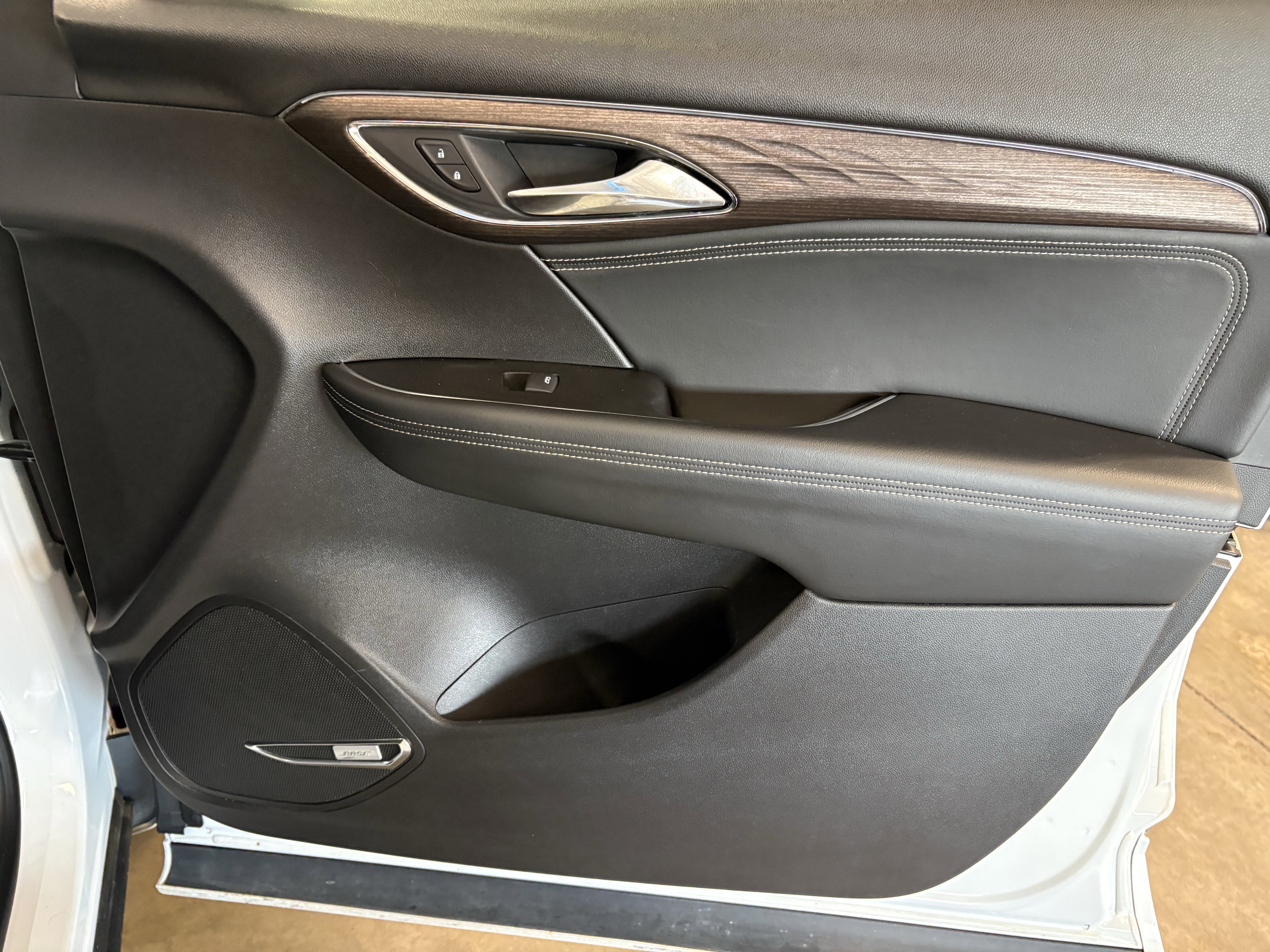 Used 2022 Buick Envision Avenir w/ Technology Package II AWD/4WD image 36