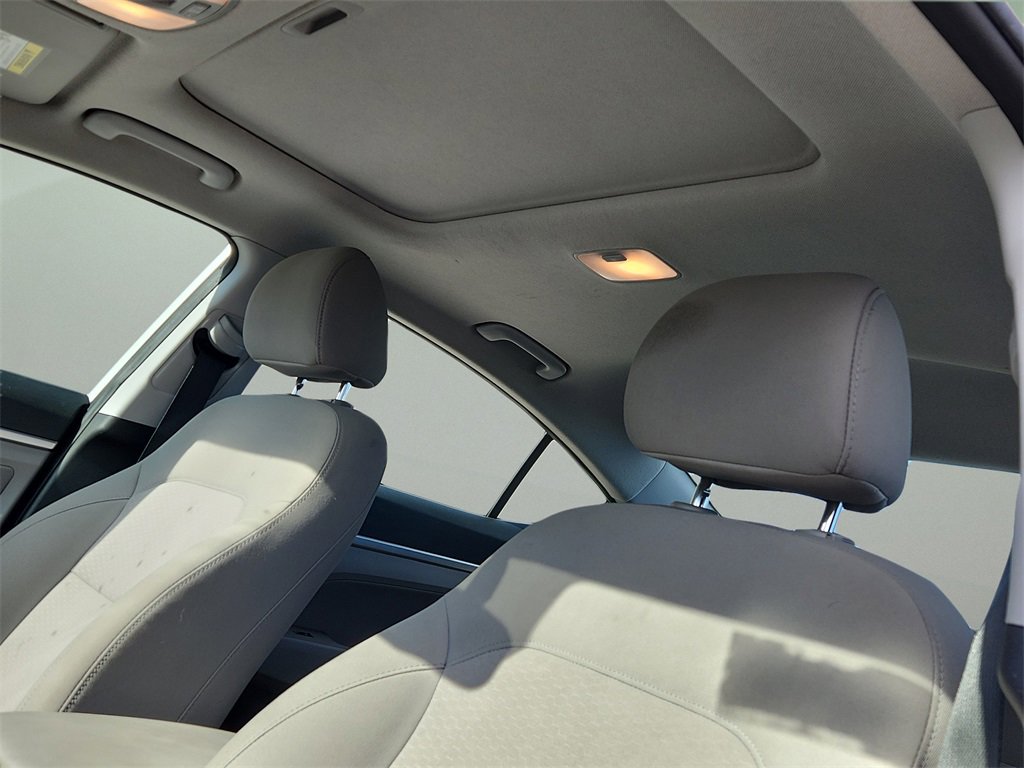 Used 2020 Hyundai Elantra Value Edition image 17