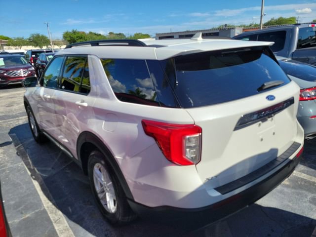 Used 2023 Ford Explorer XLT w/ Equipment Group 202A RWD image 4