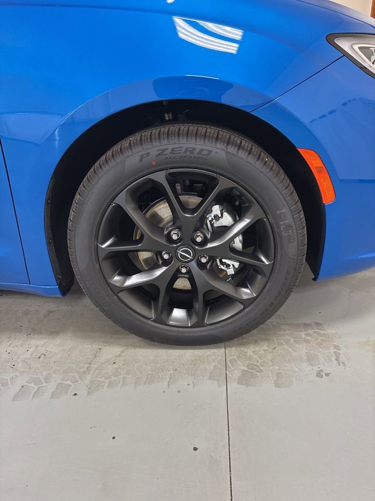 New 2026 Chrysler Pacifica Select FWD image 33