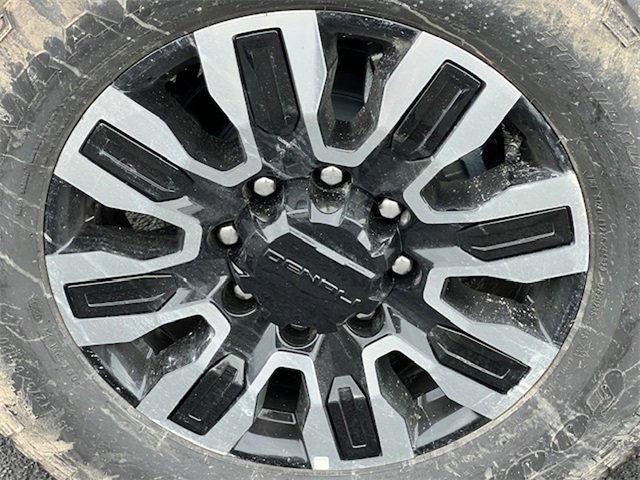 New 2025 GMC Sierra 3500 Denali w/ Denali Reserve Package image 12