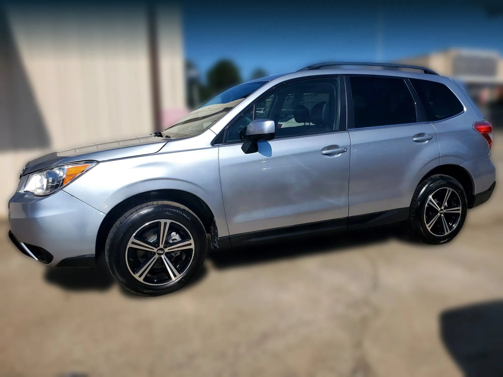 Used 2016 Subaru Forester 2.5i Limited AWD/4WD image 8