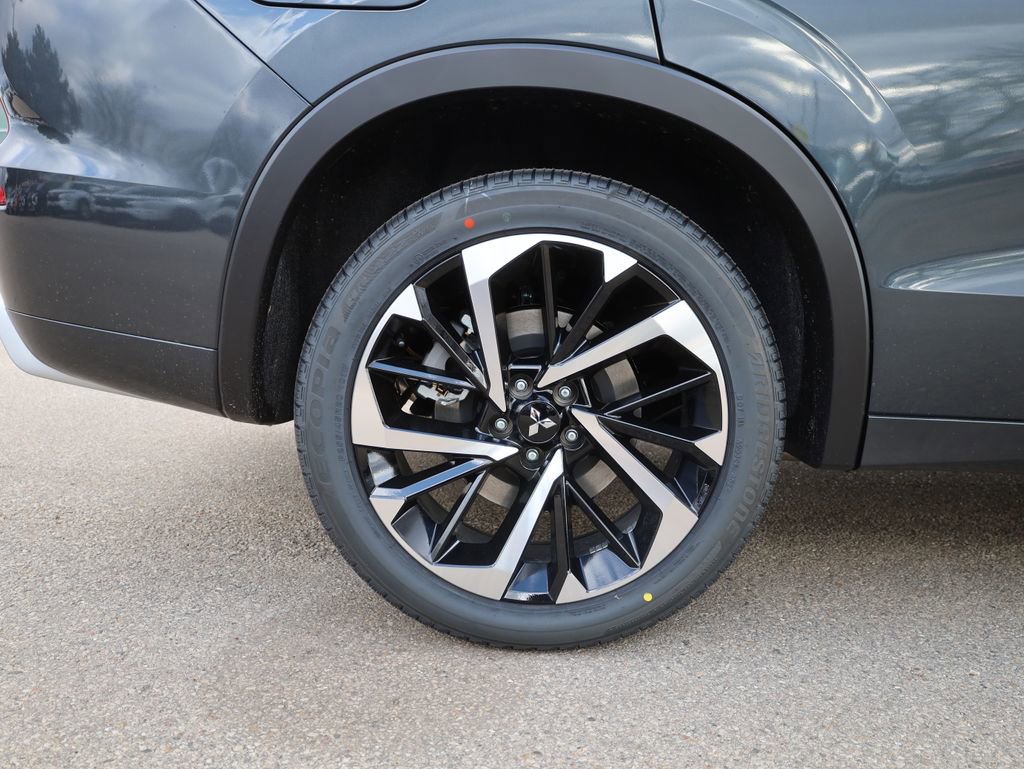 New 2025 Mitsubishi Outlander SEL image 12