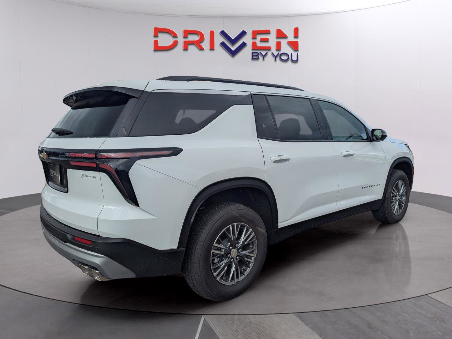 New 2026 Chevrolet Traverse LT w/ Driver Confidence Package image 5