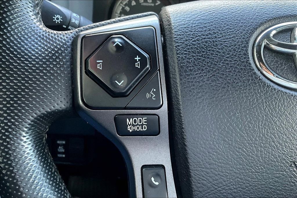 Used 2021 Toyota Tacoma TRD Off-Road w/ Technology Package image 12