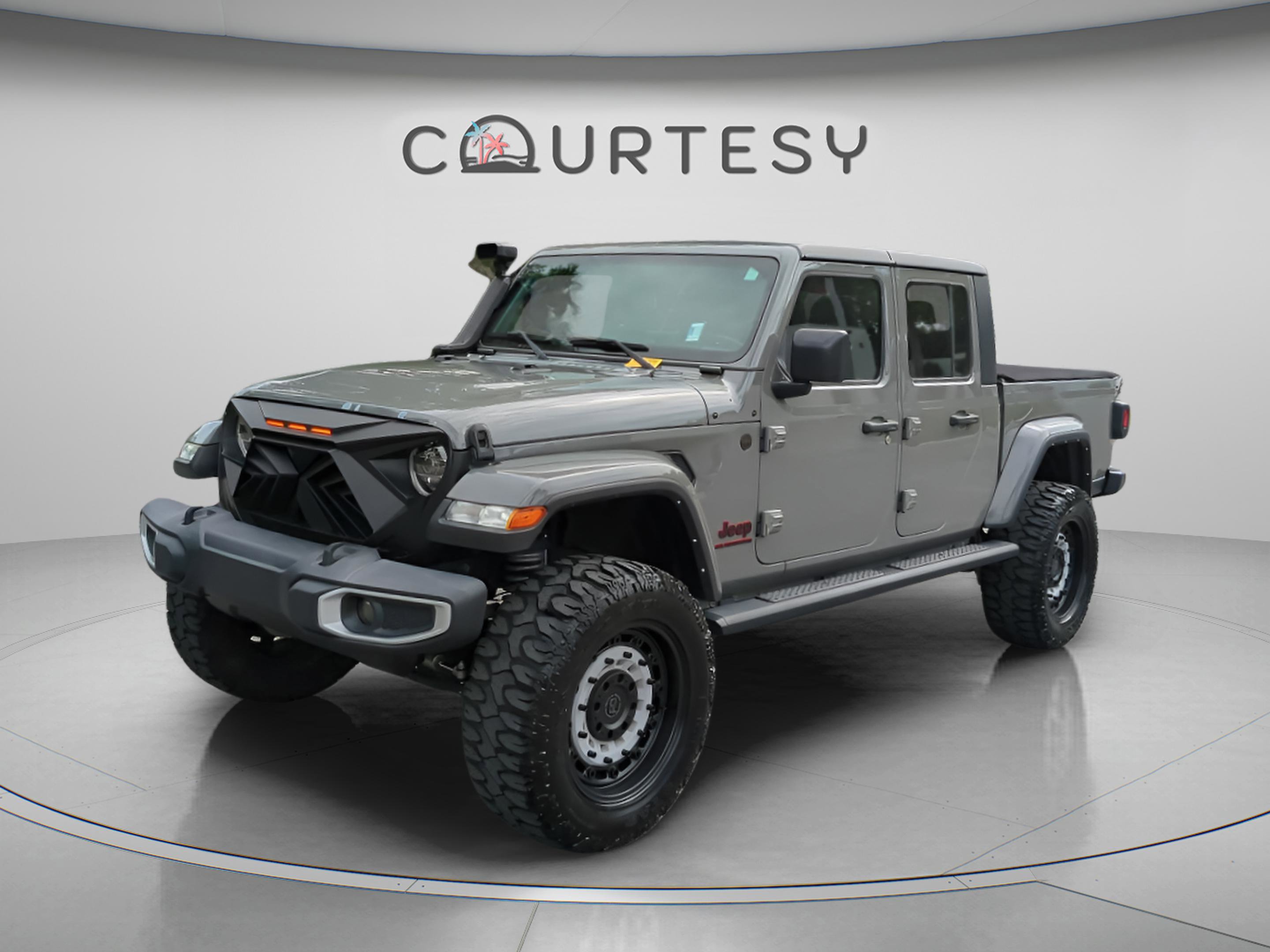 Used 2021 Jeep Gladiator Sport AWD/4WD image 2