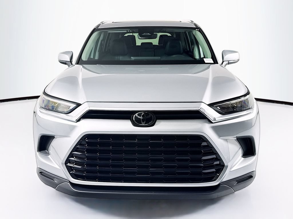 Used 2026 Toyota Grand Highlander FWD image 2
