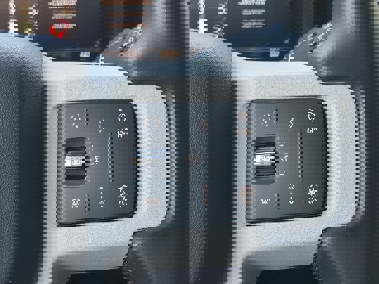 Used 2025 Land Rover Defender 110 S AWD/4WD image 27