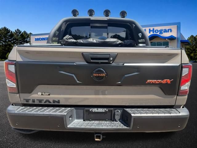 Used 2021 Nissan Titan PRO-4X w/ Pro-4x Convenience Package AWD/4WD image 14