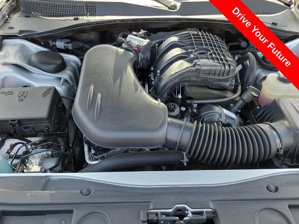 Used 2023 Chrysler 300 Touring L w/ Safetytec Plus Group RWD image 26