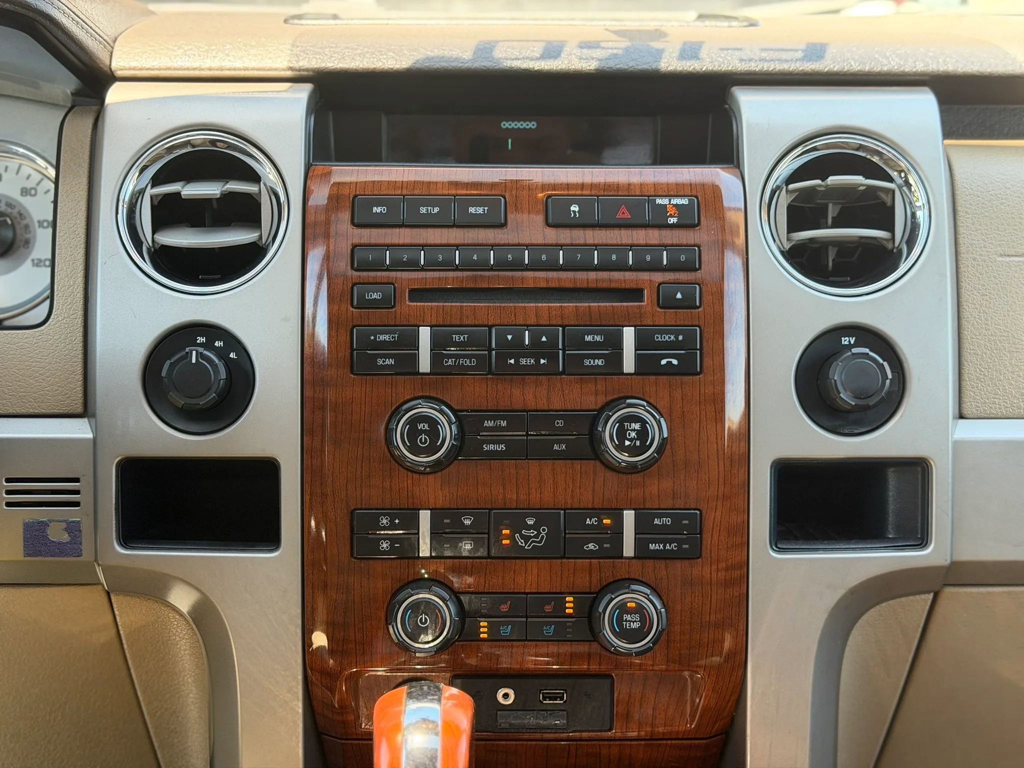 Used 2010 Ford F150 Lariat AWD/4WD image 32