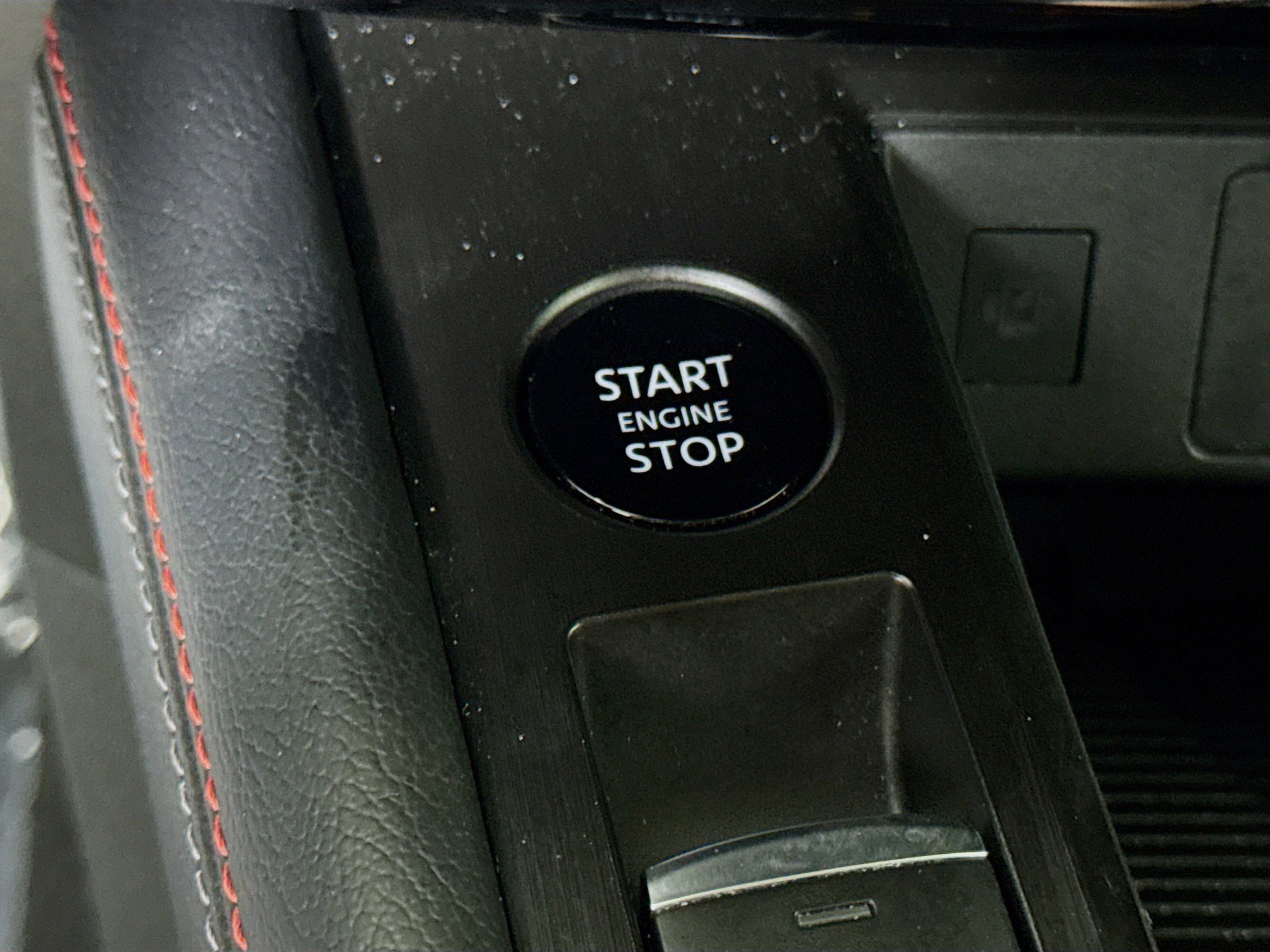 Used 2025 Nissan Kicks SR image 21