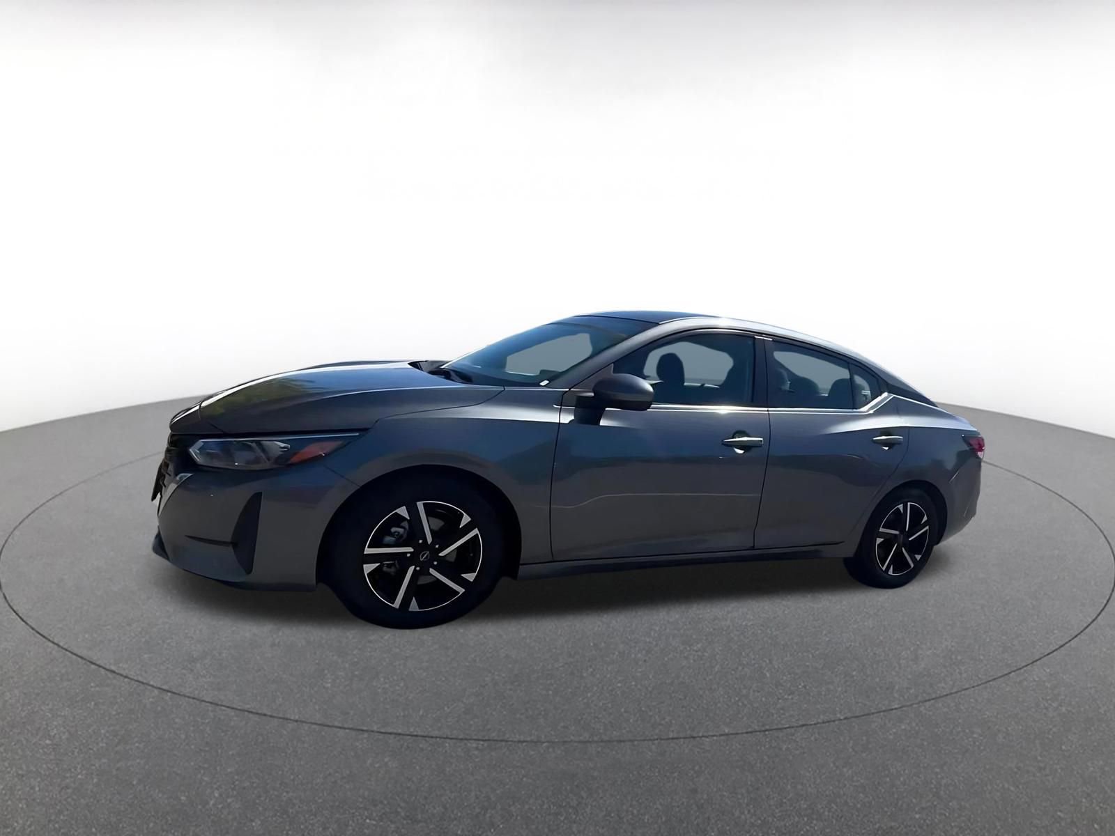Used 2025 Nissan Sentra SV FWD image 8