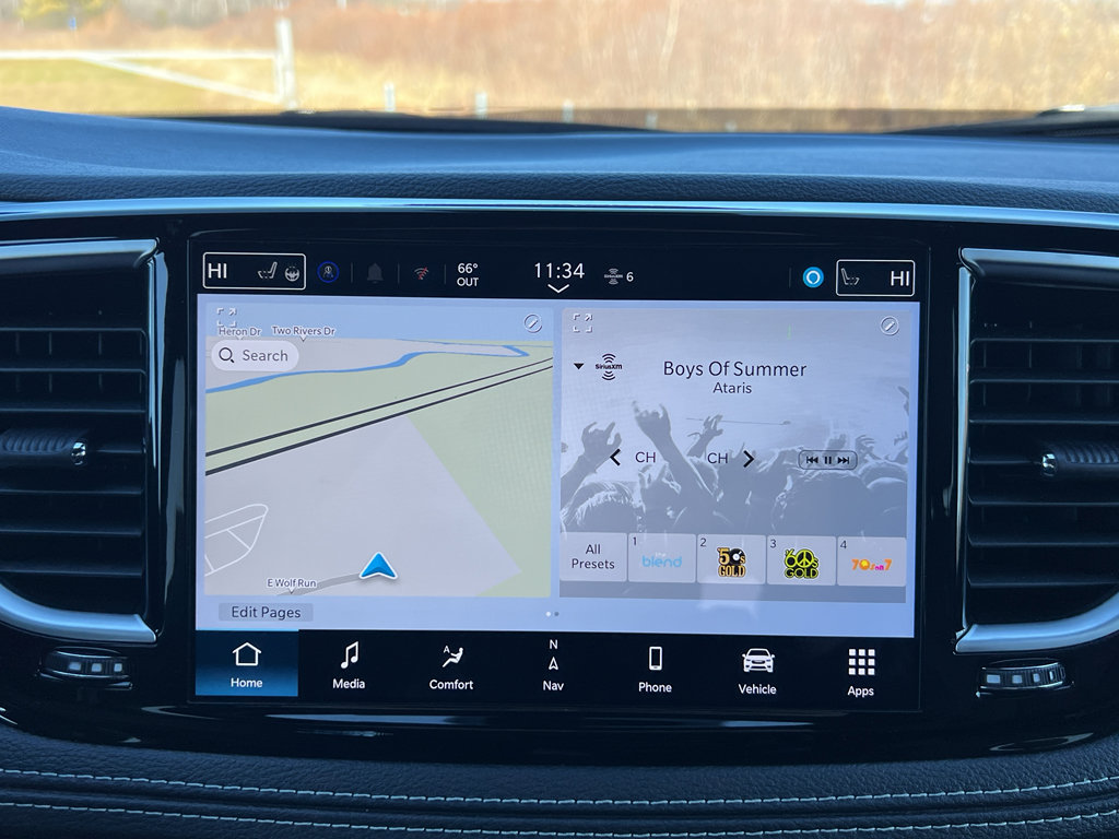 Used 2026 Chrysler Pacifica Limited w/ Uconnect Theater Family Group image 24