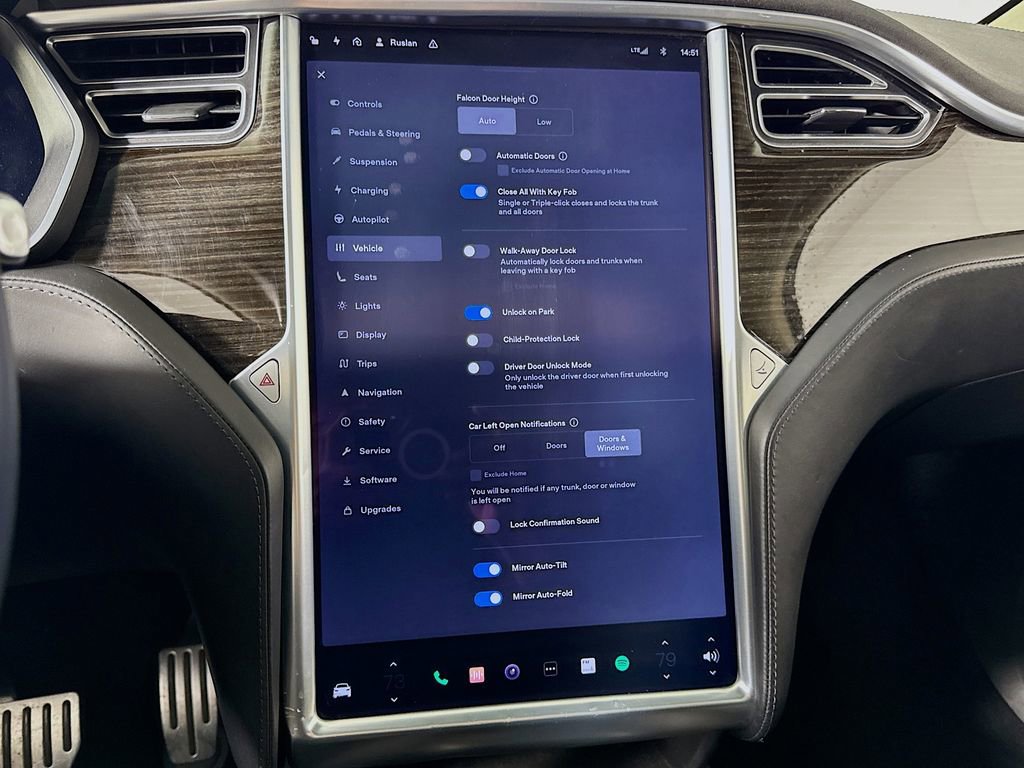 Used 2016 Tesla Model X P90D image 30