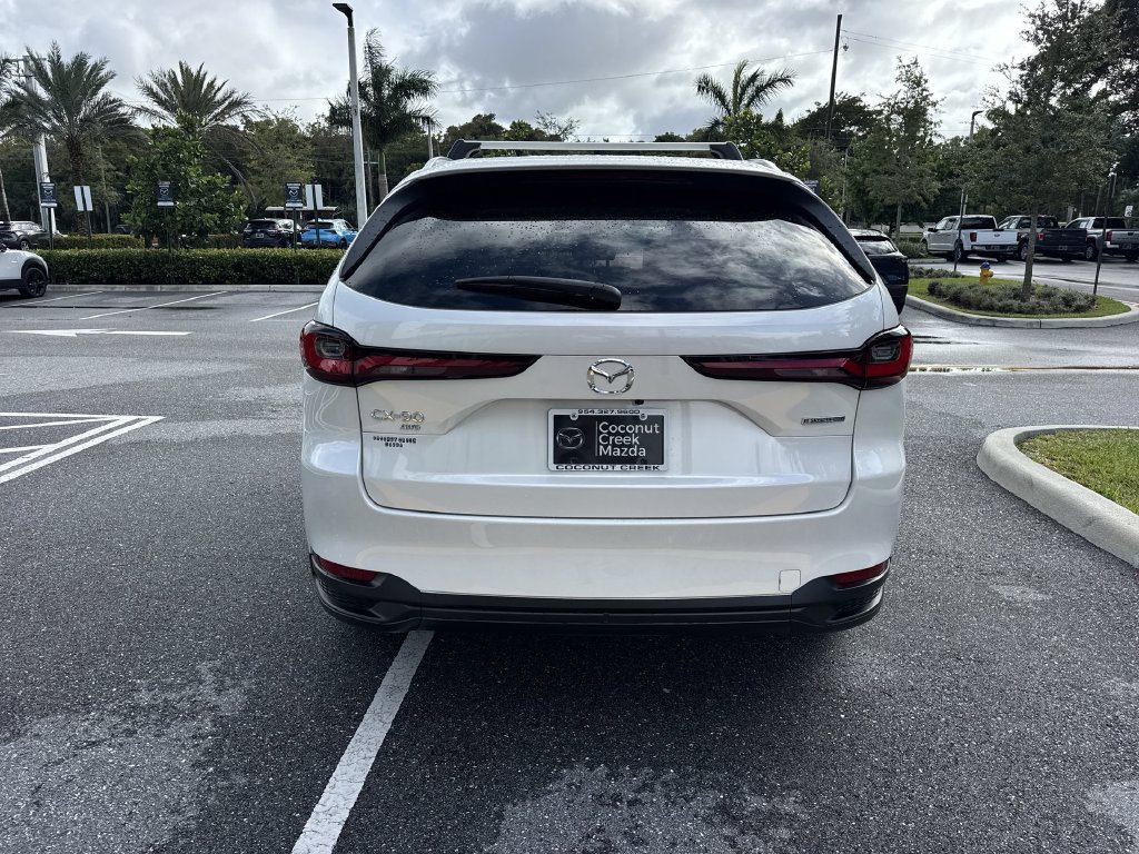Used 2024 MAZDA CX-90 Plug-In Hybrid w/ Preferred AWD/4WD image 2