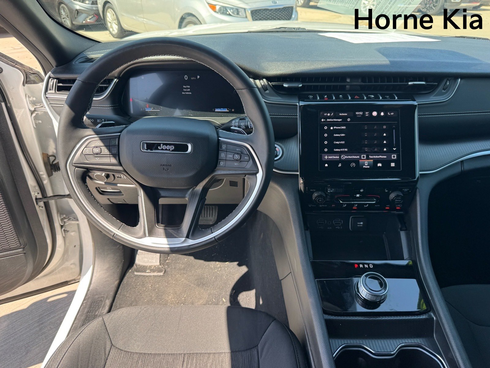 Used 2025 Jeep Grand Cherokee Laredo w/ Luxury Tech Group I AWD/4WD image 15