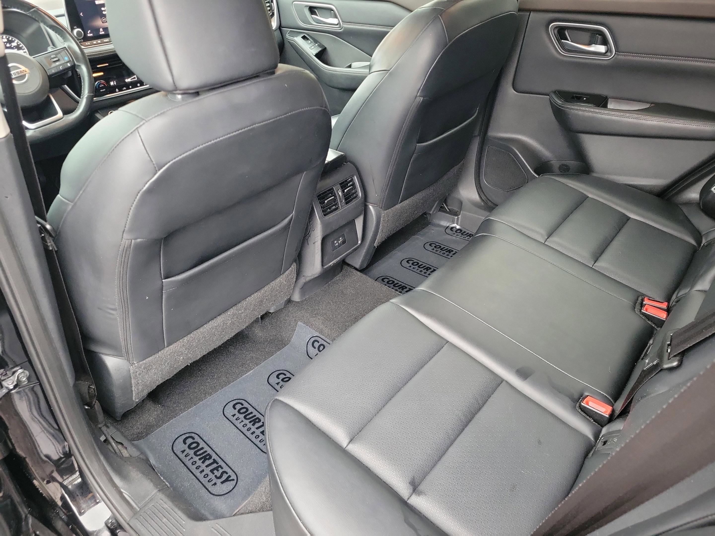 Certified 2021 Nissan Rogue SV w/ Premium Package image 16