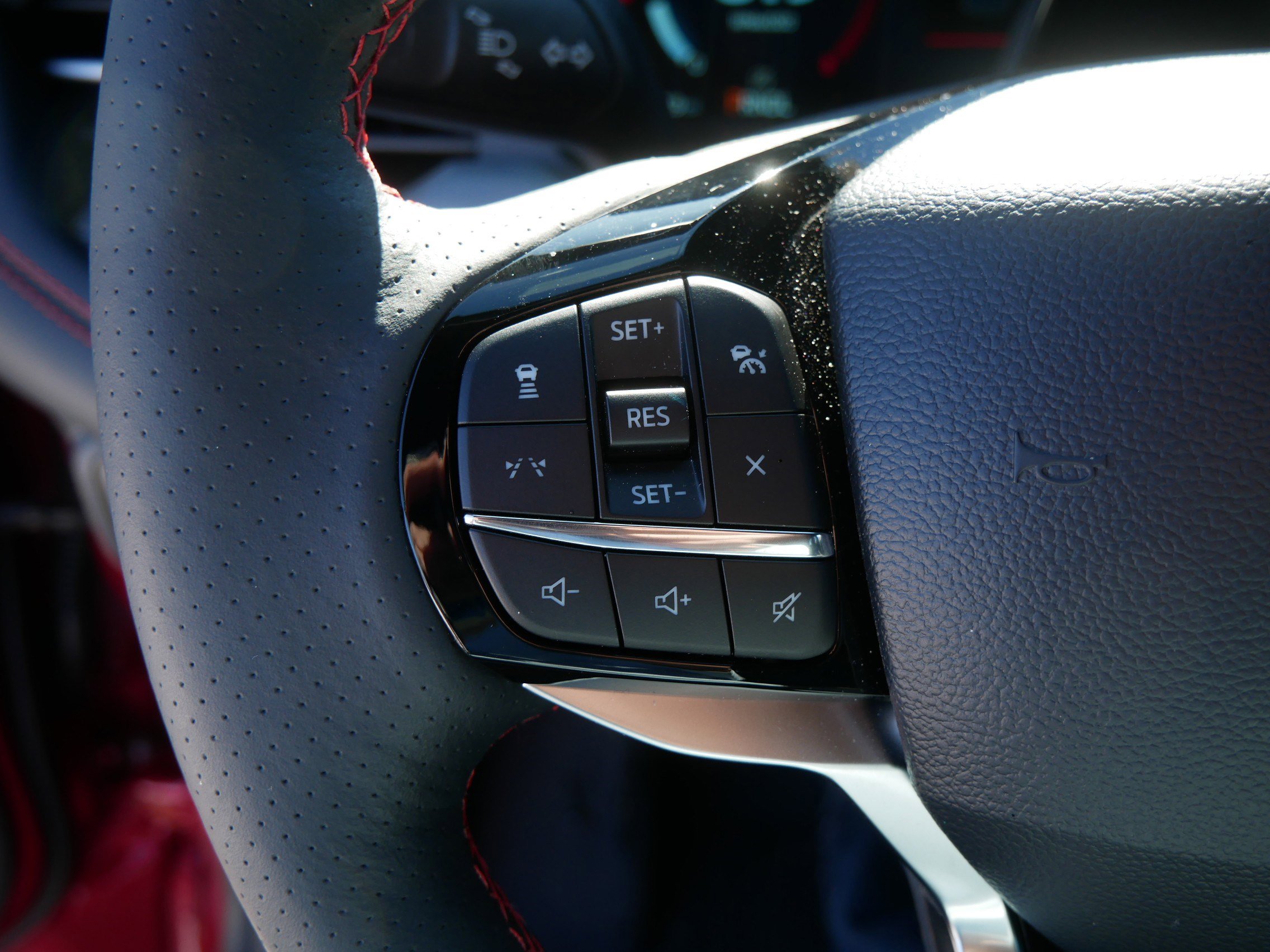 Used 2026 Ford Explorer ST-Line w/ ST-Line Street Pack image 28