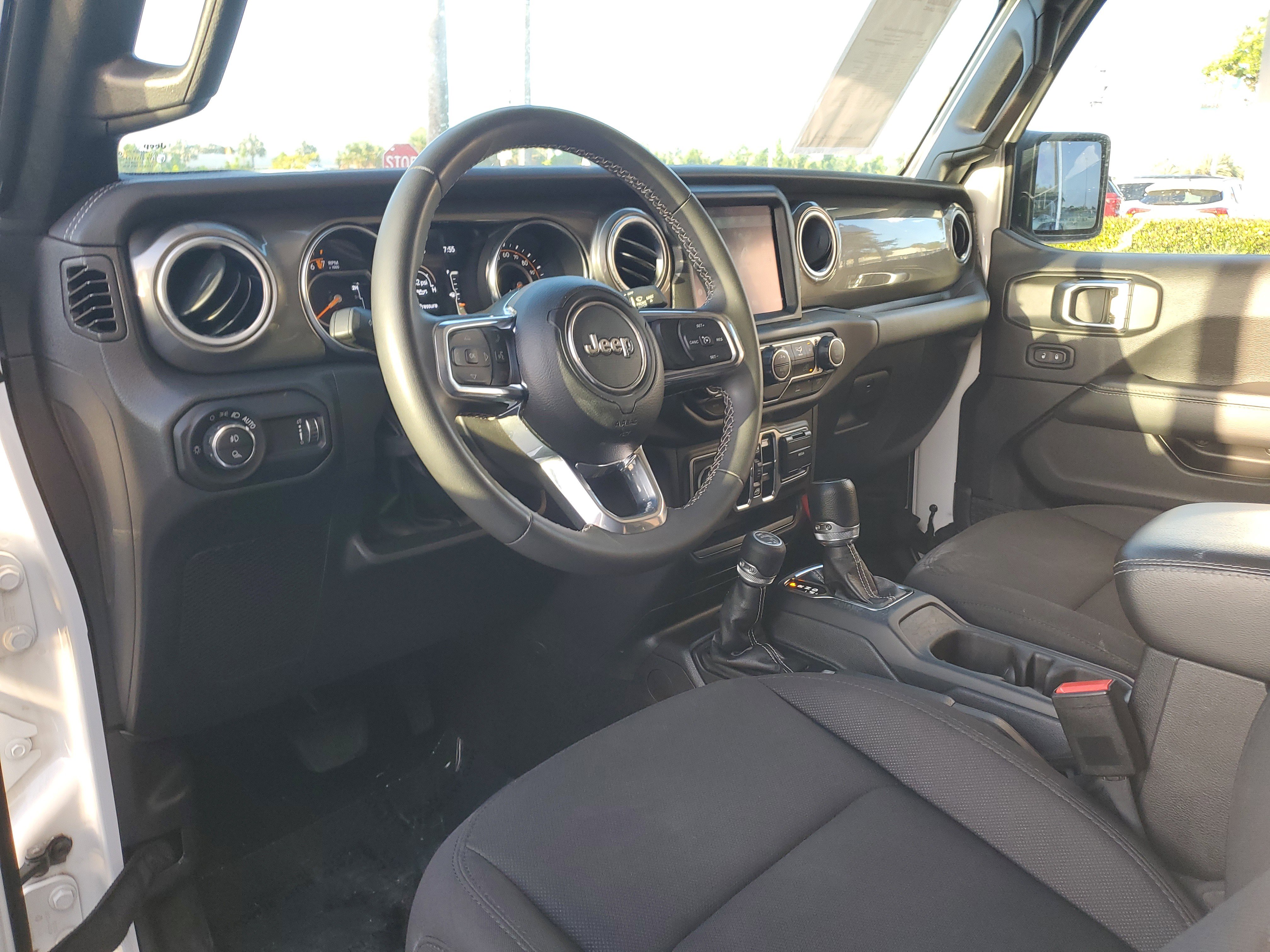 Used 2023 Jeep Gladiator Overland image 10