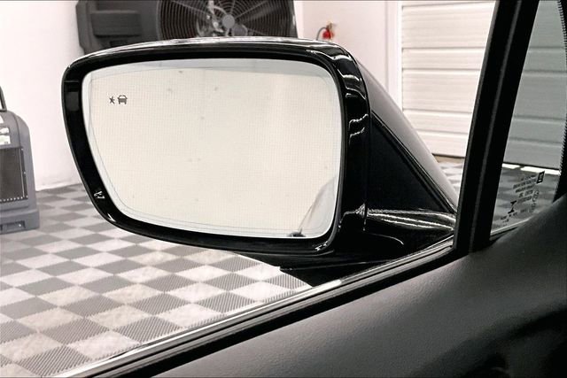 Used 2023 Buick Enclave Essence image 34