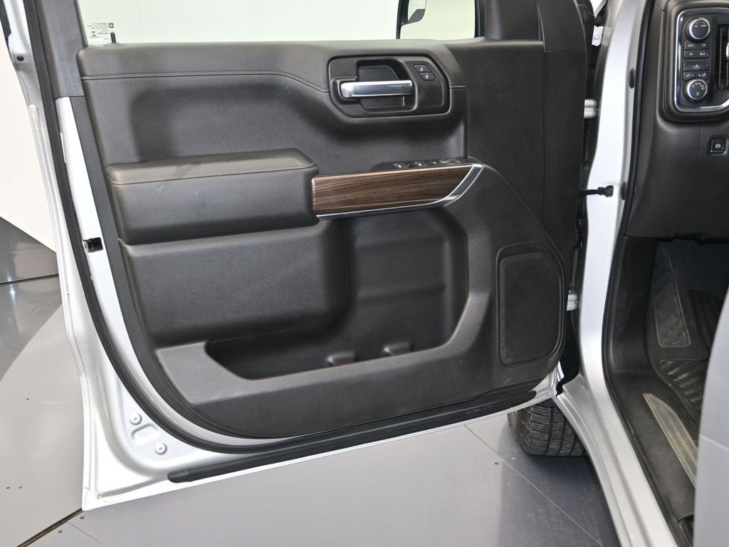 Used 2020 Chevrolet Silverado 1500 LT image 10