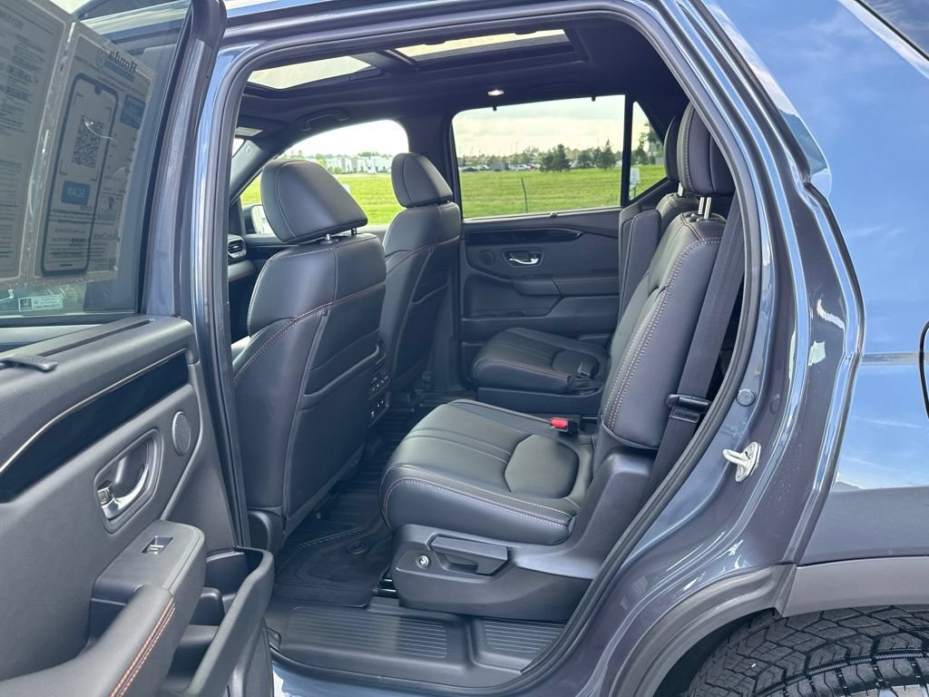 Used 2026 Honda Pilot TrailSport image 37