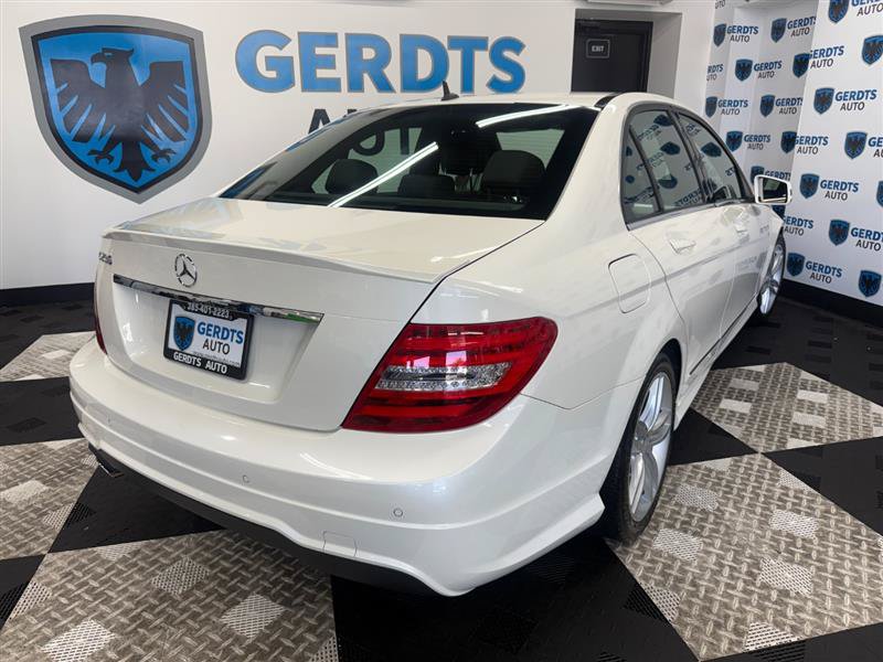 Used 2014 Mercedes-Benz C 250 Sedan image 4