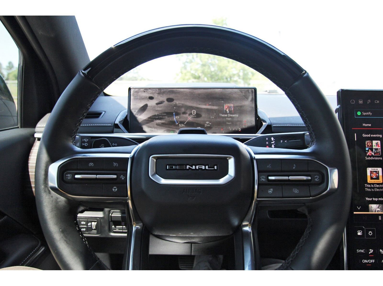 Used 2025 GMC Sierra EV Denali AWD/4WD image 17