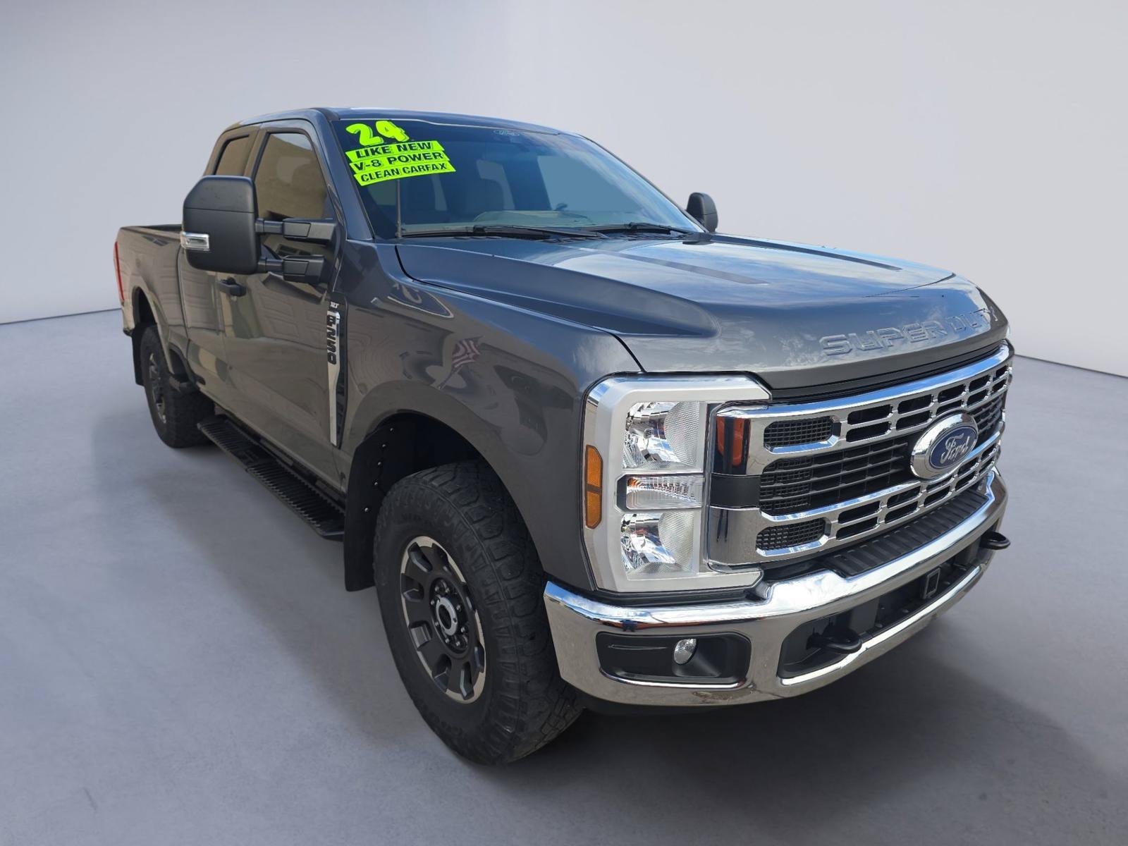 Used 2024 Ford F250 XLT w/ FX4 Off-Road Package AWD/4WD image 3