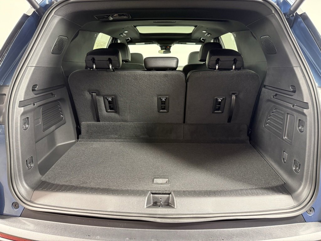 New 2026 Chevrolet Traverse LT w/ Sun and Wheel Package image 11