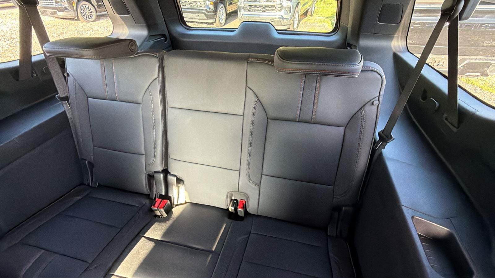 New 2026 Chevrolet Suburban RST w/ Comfort Package AWD/4WD image 18