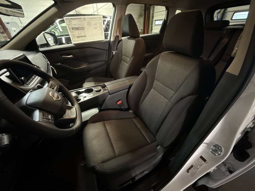 New 2026 Nissan Rogue SV w/ Cold Weather Package AWD/4WD image 13